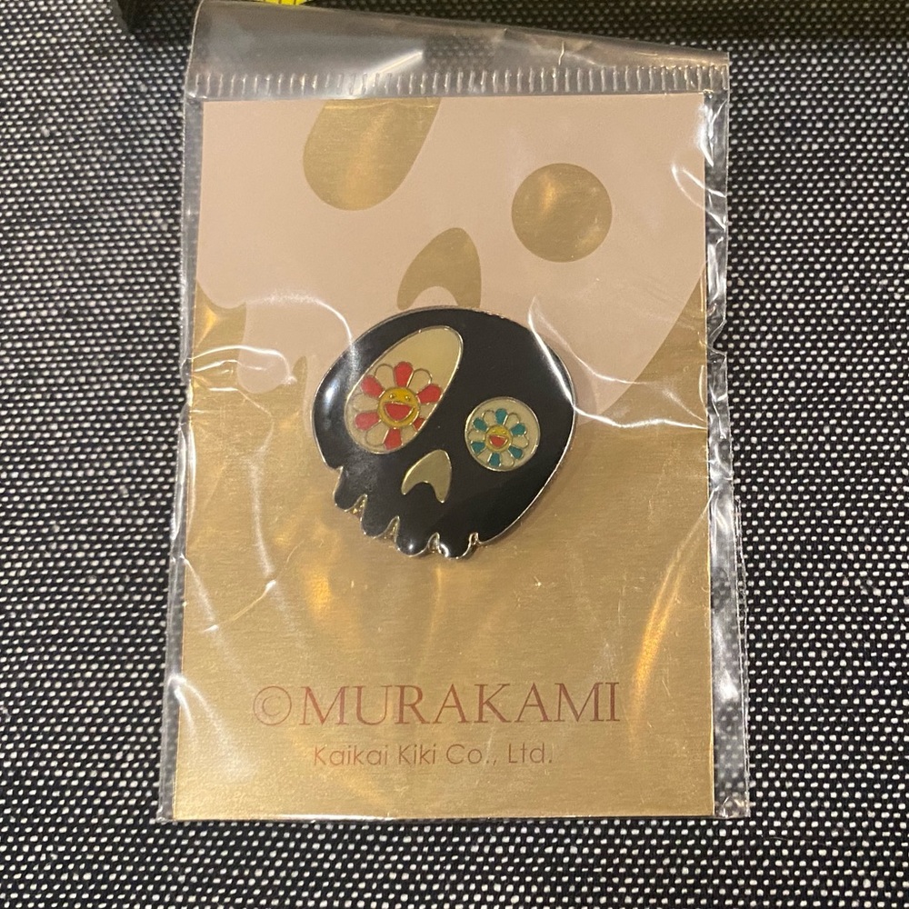 Takashi Murakami Flower Skull Dokuro Pin NEW kaikaikiki